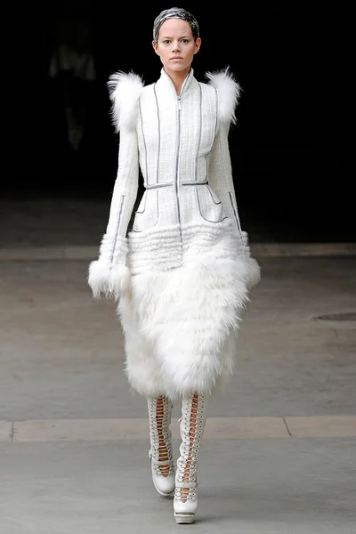 Look 1